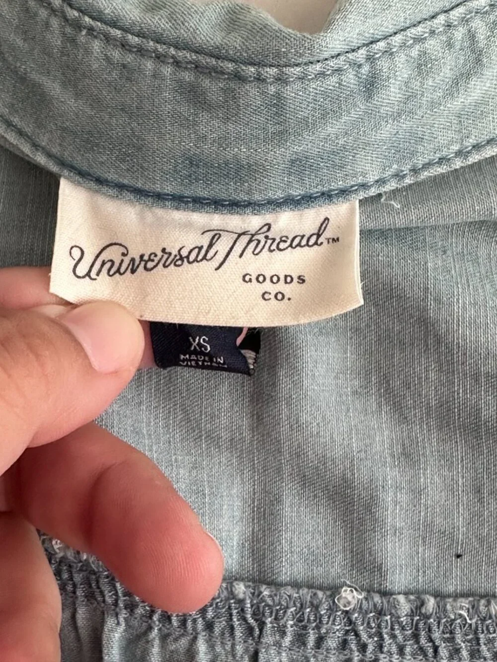 Universal Thread Chambray Button-Up Shirt | Short Sleeve Denim Top | Size XS - Picture 8 of 9